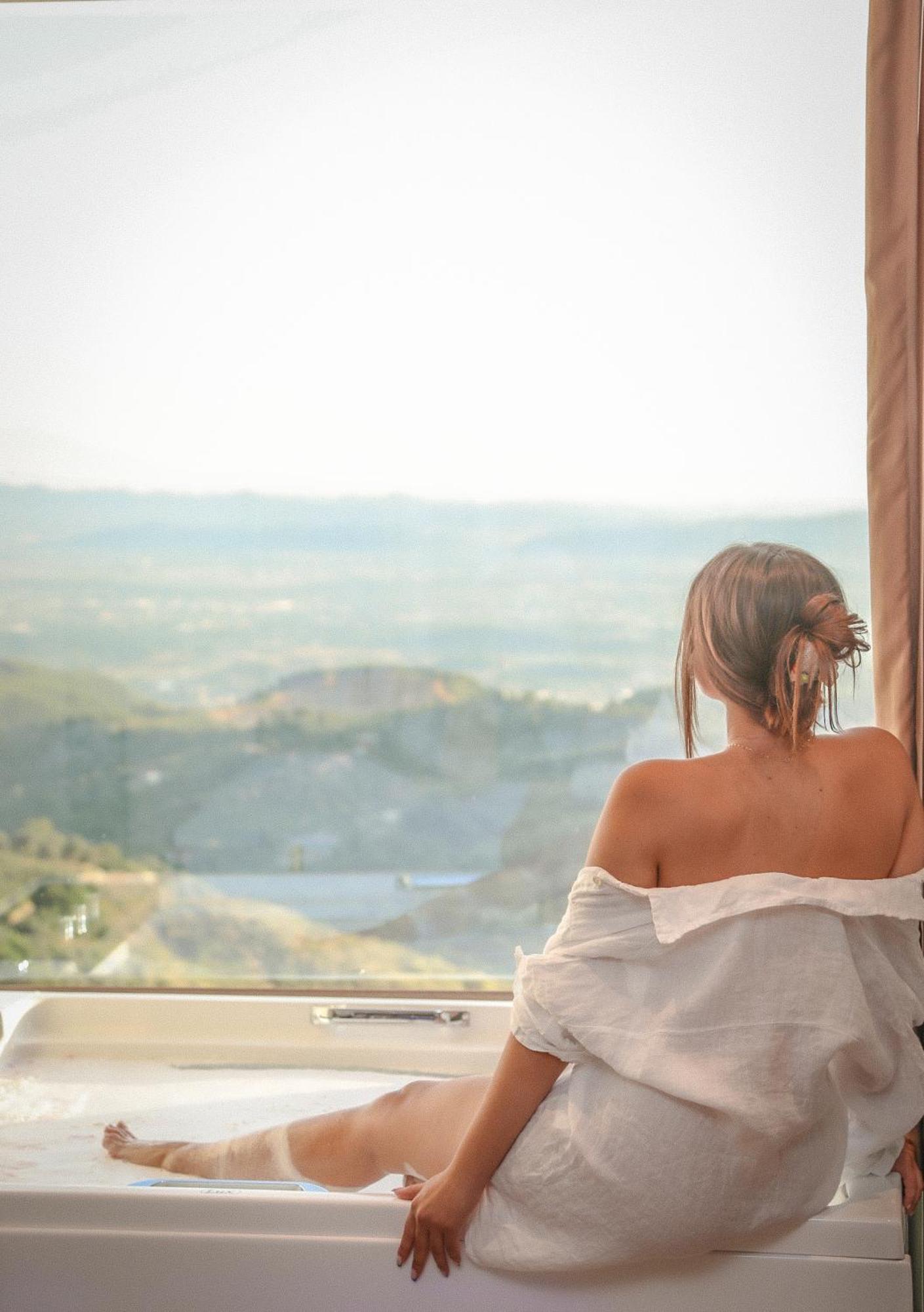 Z Art Hotel Krujë Zewnętrze zdjęcie