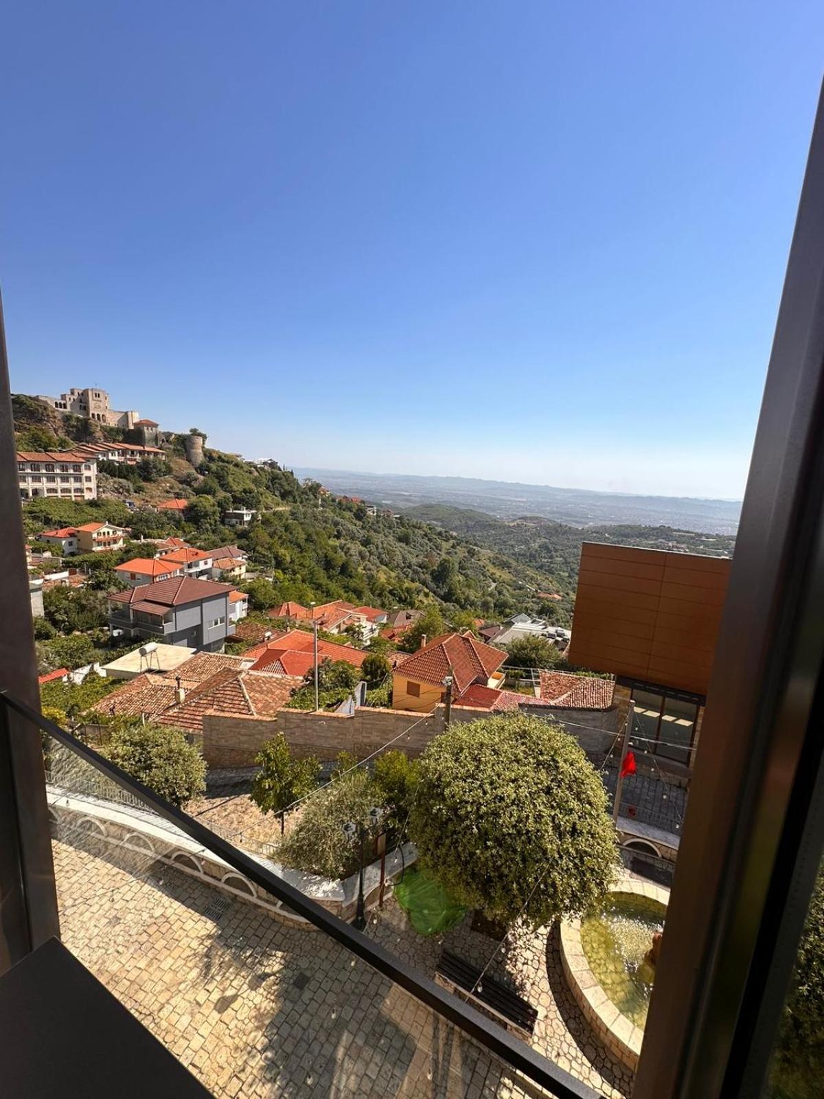 Z Art Hotel Krujë Zewnętrze zdjęcie