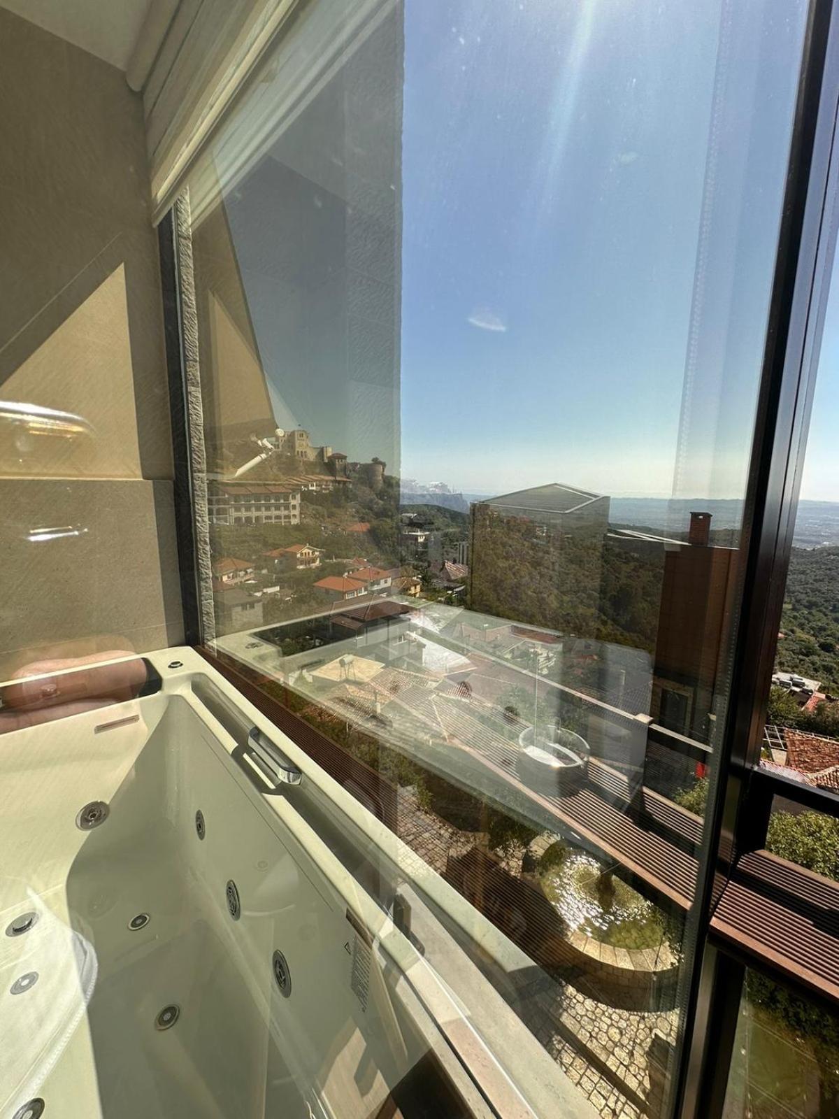 Z Art Hotel Krujë Zewnętrze zdjęcie