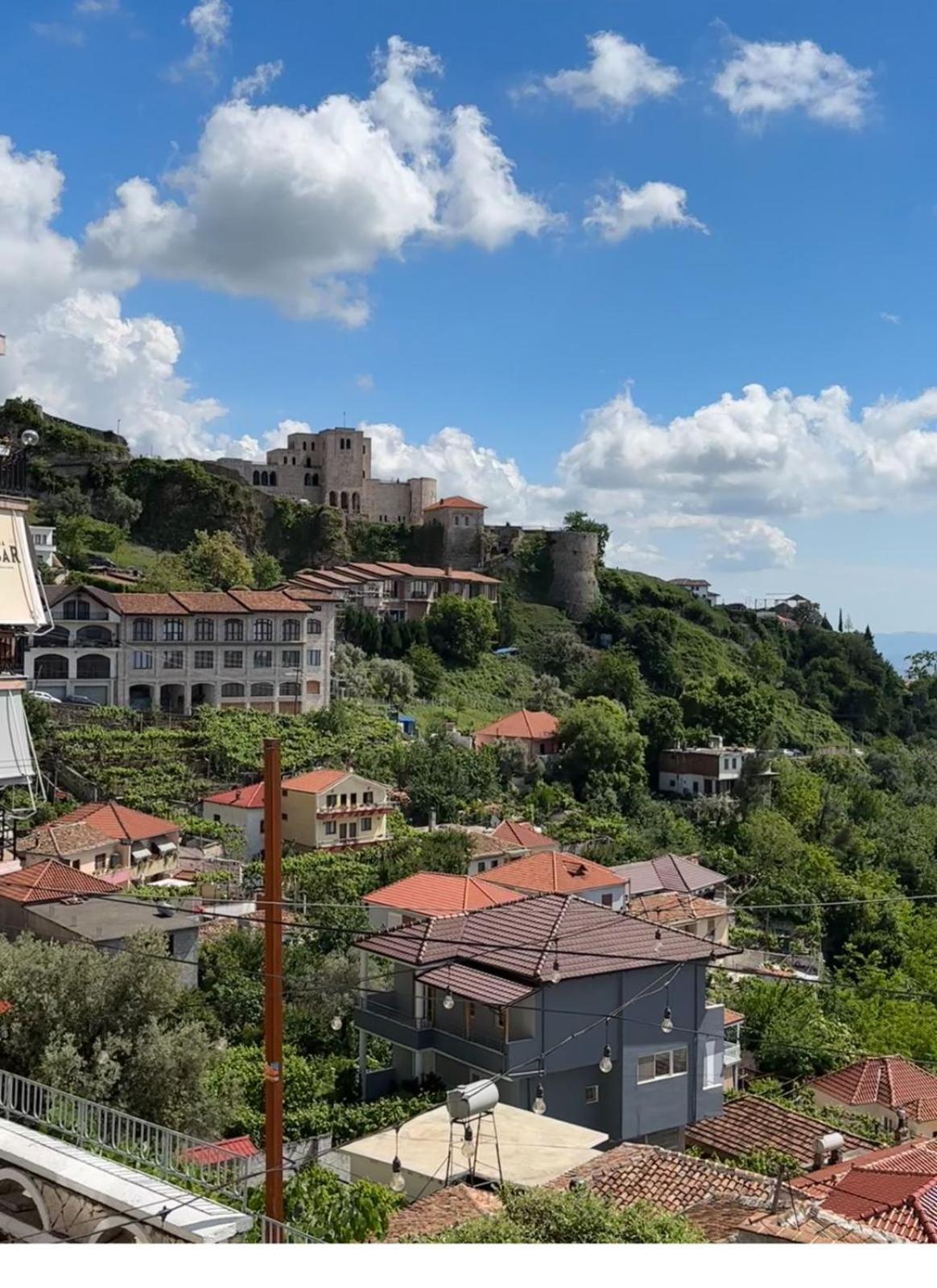 Z Art Hotel Krujë Zewnętrze zdjęcie