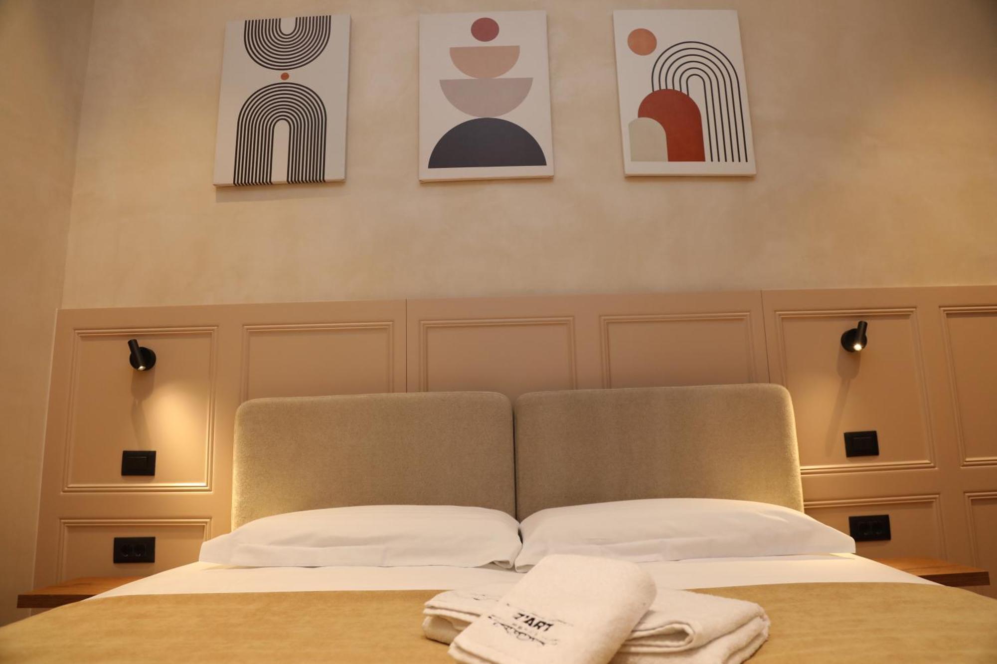 Z Art Hotel Krujë Zewnętrze zdjęcie