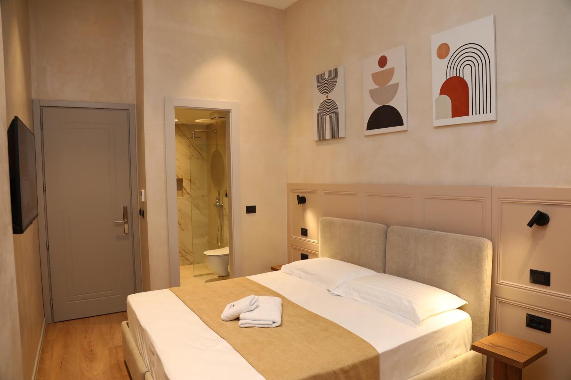 Z Art Hotel Krujë Zewnętrze zdjęcie