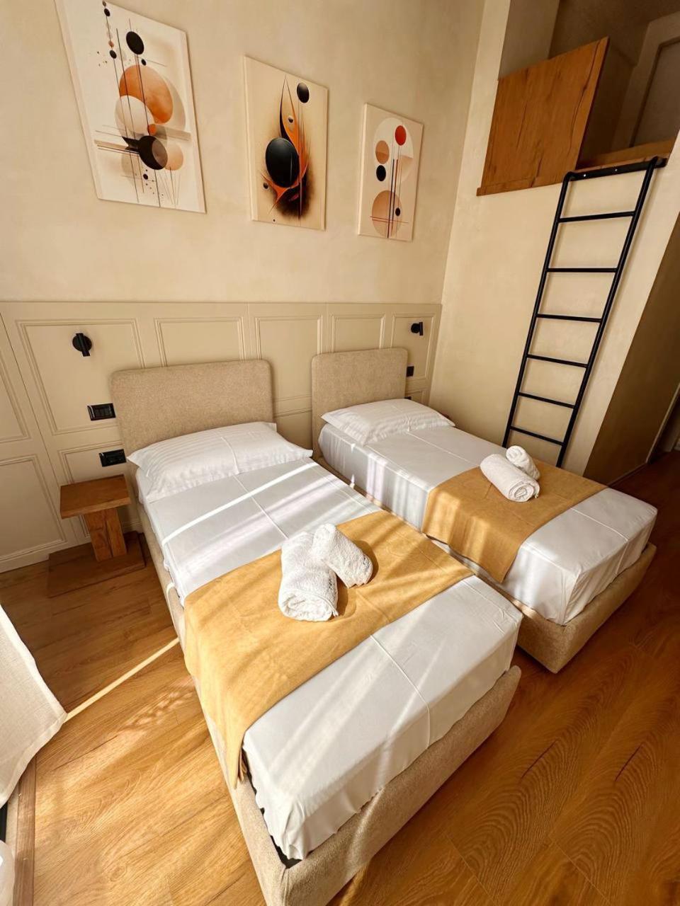 Z Art Hotel Krujë Zewnętrze zdjęcie